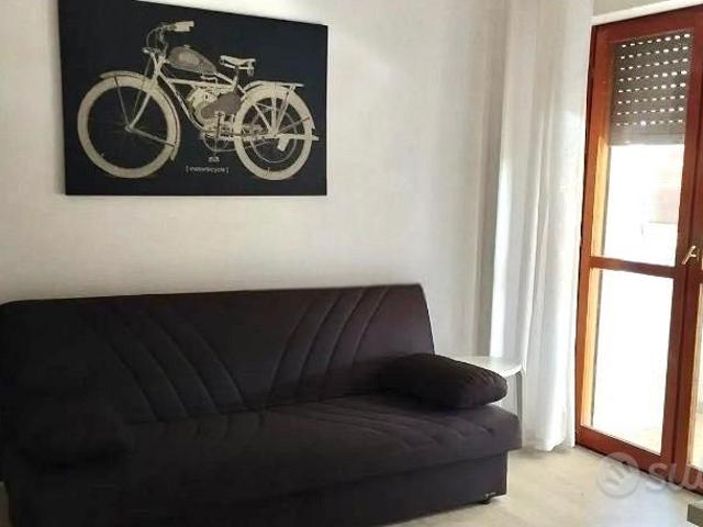 NETTUNO BILOCALE ARREDATO CON BALCONe