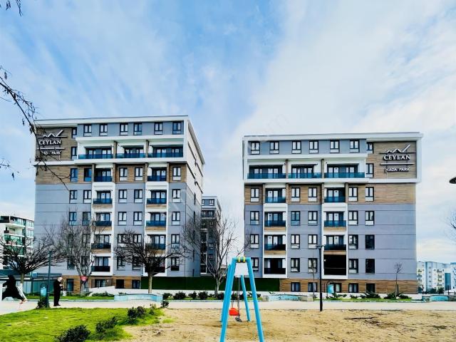 Network'ten Nada Park Sitesinde Havuzlu Eşyalı Kiralık 2+1 Daire