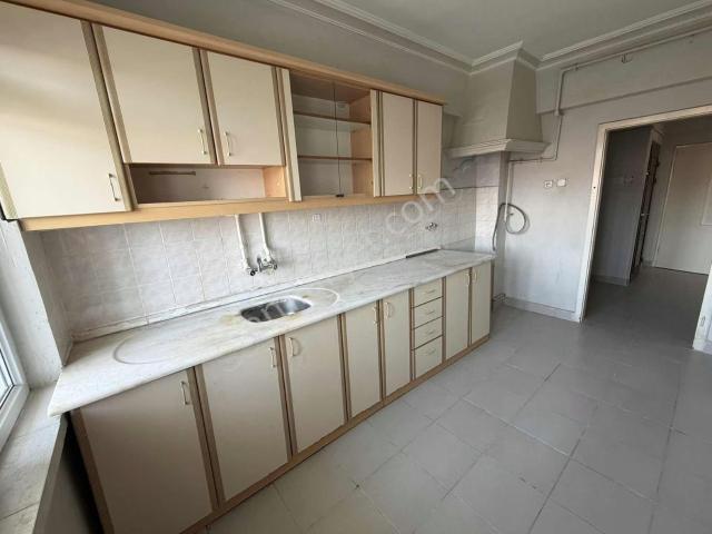 Net Gayrimenkul'den Gazi Mah. 3+1 Kiralık Daire