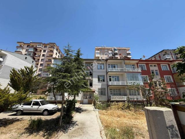 Net Emlaktan 3+1 Arakat Yalıtımlı Güzel Konumda Kiralık Daire