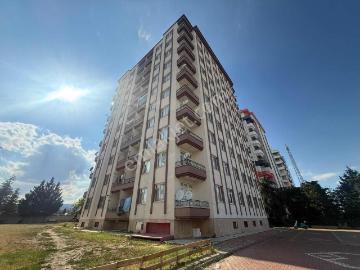 Net Emlaktan Anayol Üstü Bakımlı Eşyalı Arakat Kiralık Daire
