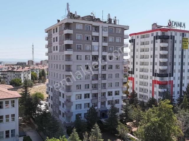 Net Emlaktan Anayol Üstü Üniversite Karşısı Arakat Kiralık Daire