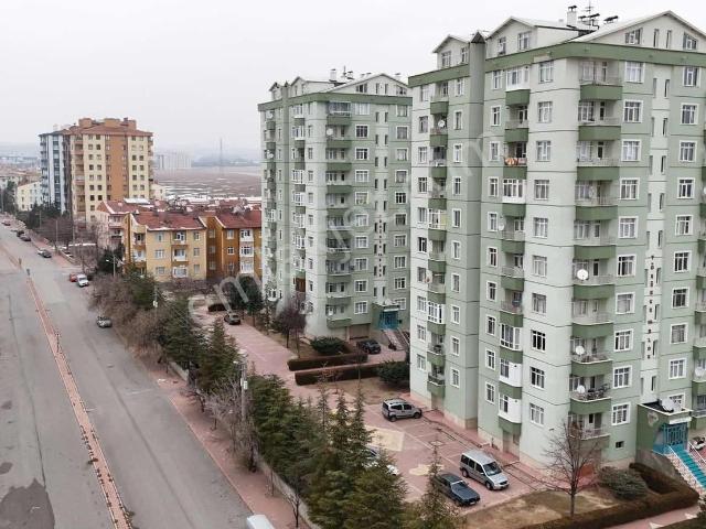 Net Emlaktan Güney Cephe Önü Açık Bakımlı Ara Kat 3+1 Daire