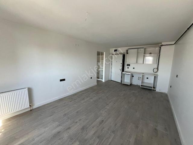 Net Yatırımdan 4 Mevsim Cadde Sitasinde Eşyalı Kiralık 1+1 Daire