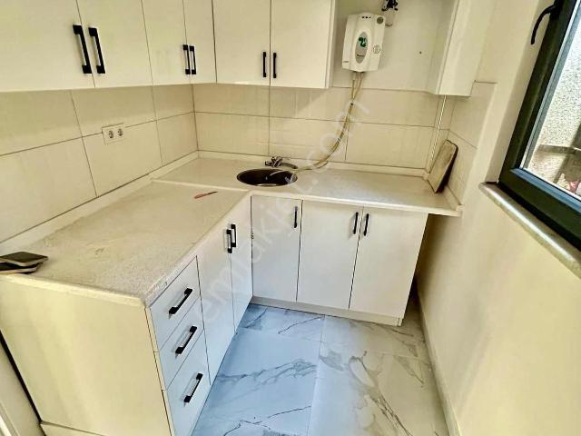 Net Yapı'dan 1 Yaşında Asansörlü Satılık Kot1 Daire