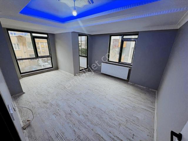 Net Yapı'dan Sıfır Cadde Üzeri Köşe Başı Asansörlü Ara Kat Daire