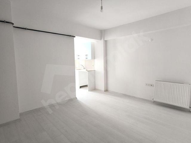 NETA' DAN CADDE ÜZERİ MERKEZİ KONUMDA KİRALIK 1+1