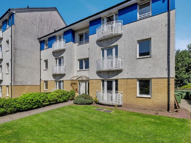 Netherton Gardens, Anniesland, Glasgow G13, 2 bed flat to rent, £1,300 pcm | PrimeLocation