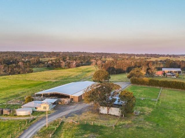 Nether Grove The very best of country living yet close to a wide range of amenities