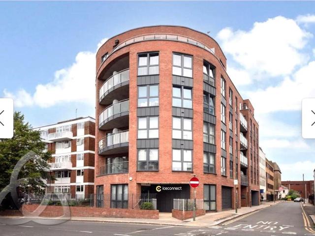 Nether Street, Adastra House N3, 3 bed flat to rent, £3,000 pcm | PrimeLocation