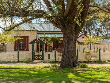 A Storybook Victorian in the Heart of Lancefield
