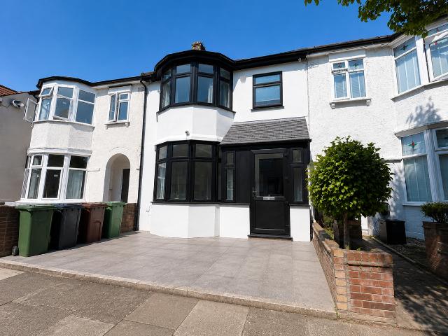 Netherfield Gardens, Barking IG11, 4 bed property to rent, £2,900 pcm | PrimeLocation