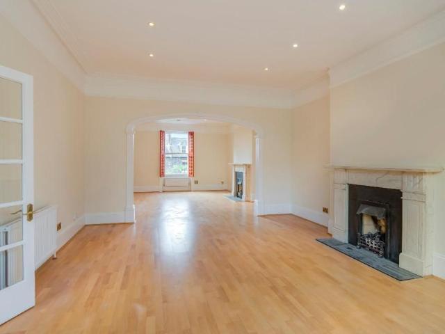 Netherhall Gardens, Hampstead NW3, 3 bed flat to rent, £5,850 pcm | PrimeLocation
