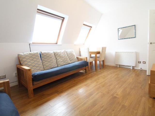 Netherkirkgate, Floor 3, AB10 2 bed flat to rent £730 pcm £168 pw