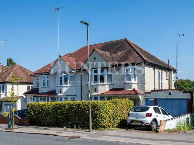 Netherlands Road, London EN5, 3 bed property to rent, £3,000 pcm | PrimeLocation