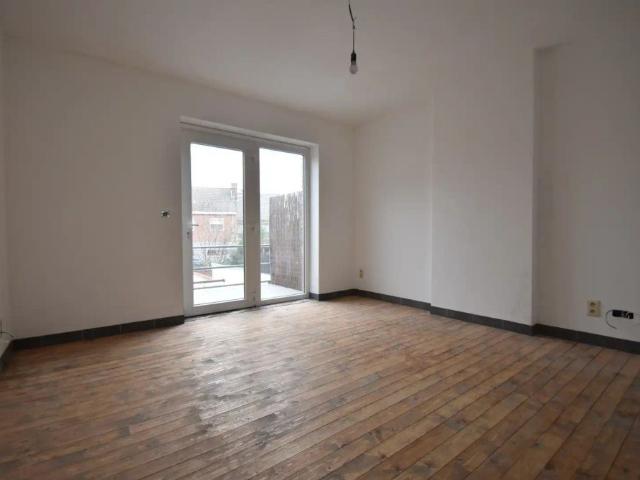 Netjes gerenoveerde duplex met twee slaapkamers en terras op mooie locatie in het centrum van Tongeren GEEN BIJKOMENDE GEM. ONKOSTEN