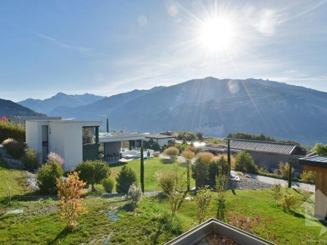 Neuve – Wunderschöne 5,5 Zimmer Villa