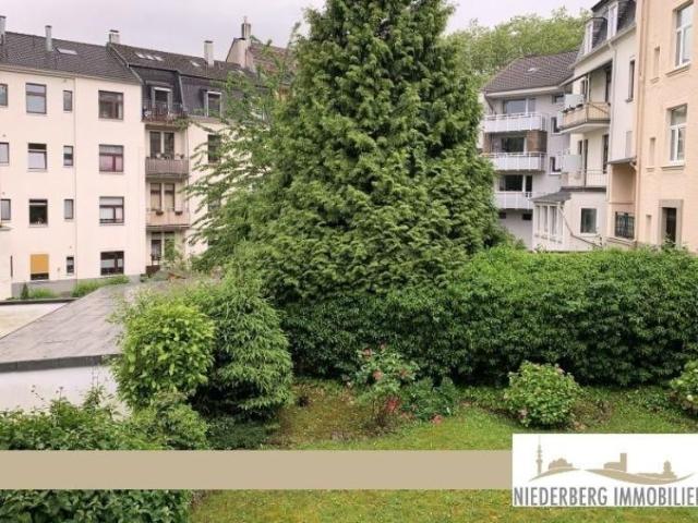 Neuvermietung nach umfangreicher Renovierung: 4 Zi Wg mit 2 Balkonen in Barmen!