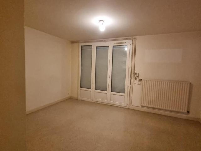 NEUVIC Appartement 5 Chambres