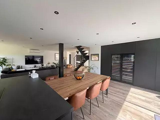 Neuville de Poitou 86170 Achat / Vente maison 6 pièces t6 au dernier étage terrasse