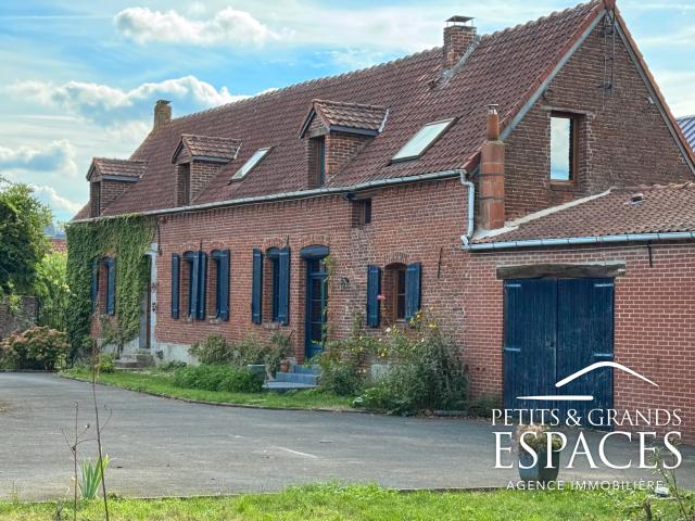 Neuville en Avesnois Maison de type longère 152 m2 avec terrain de 2320 m2