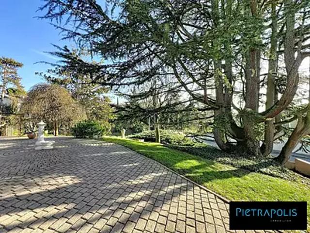 Neuville sur Saône 69250 Achat / Vente maison 8 pièces t8 piscine terrasse