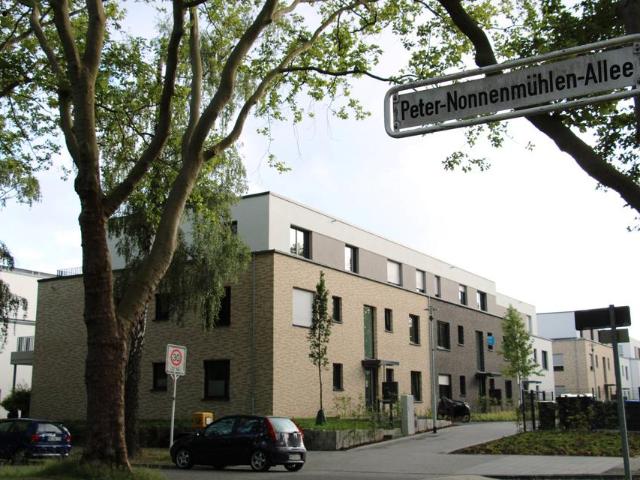Neuw. 2 Zim. Wohnung am Bunten Garten mit Terrasse, Garten u. TG