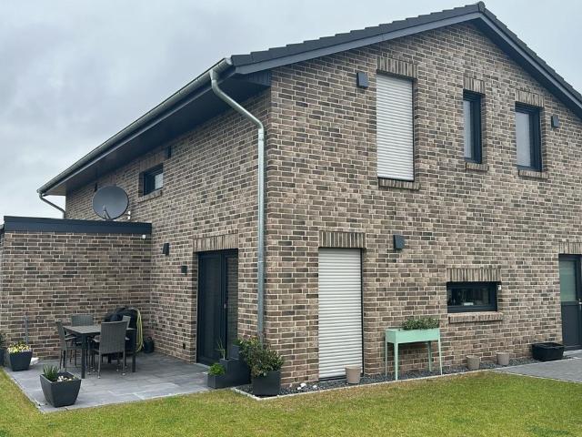NEUWERTIG ! MODERNE DOPPELHAUSHÄLFTE / HAUS in HEMMOOR nähe STADE I CUXHAVEN