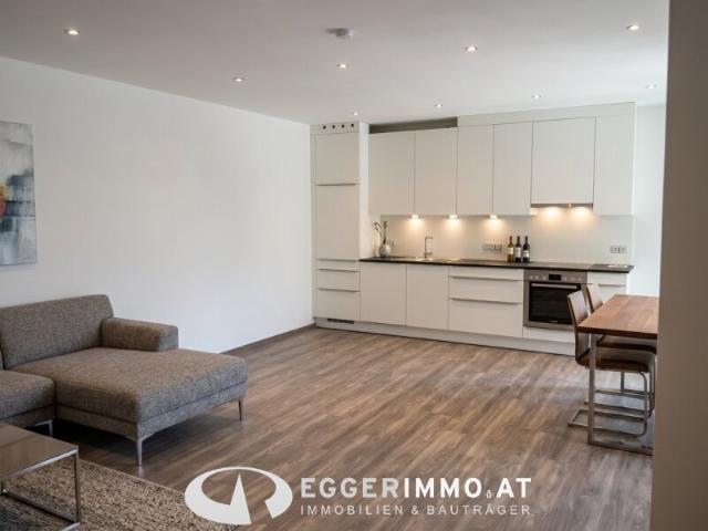 Neuwertige, moderne 2 Zimmer Wohnung mit Seeblick in Zell am See / Thumersbach zu verkaufen