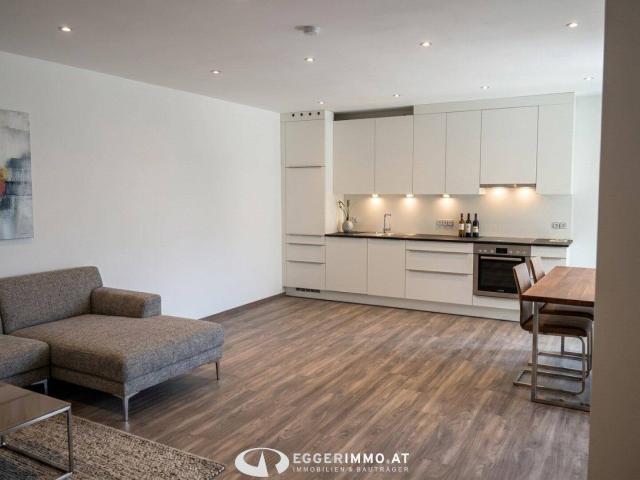 Neuwertige, moderne 2 Zimmer Wohnung mit Seeblick in Zell am See / Thumersbach zu verkaufen