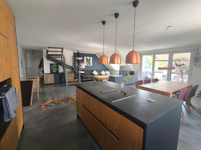 Neuwertige moderne Maisonette Wohnung mit Albtrauf Blick