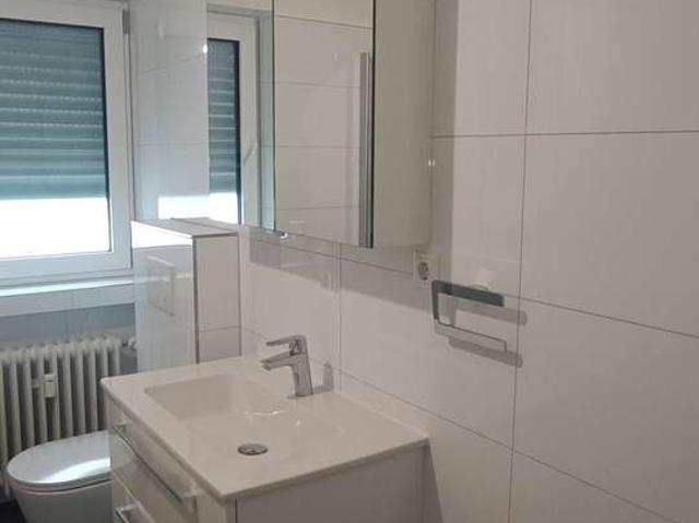 Neuwertige OG 3 Zimmer Wohnung in Leutershausen