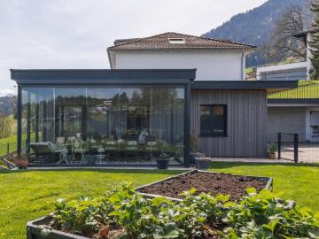 Haus zum Verkauf in 6820 - Heizung, Parkplatz