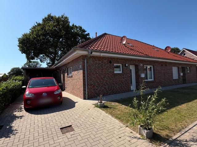 Neuwertige Bungalow Doppelhaushälfte von 2022 – modernes Wohnen auf einer Ebene