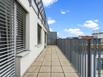Provisionsfrei! Dachgeschosswohnung 64m² mit Terrasse, Garage & Einbauküche am Matzleinsdorfer Platz!