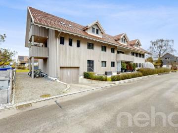 Neuwertige Dachgeschosswohnung mit hochwertigem Ausbaustandard