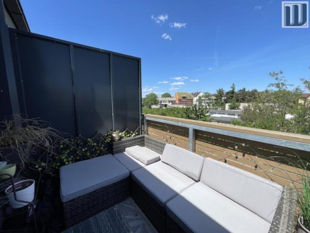 Neuwertige Dachgeschoßwohnung mit Terrasse in Wiener Neustadt!