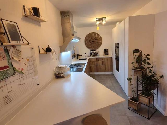 Neuwertige Design DHH in Aglasterhausen – Effizienz A+ und Luxusküche