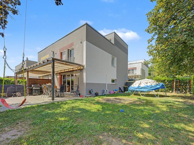 Neuwertige Doppelhaushälfte mit Traum Dachterrasse