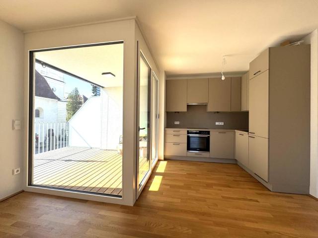 Neuwertige Dreizimmerwohnung mit Südbalkon und Garage in Ebreichsdorf