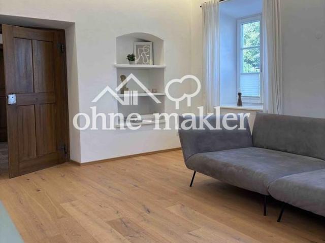 Neuwertige Erdgeschoss Wohnung mit gehobener Ausstattung und herausragender Architektur