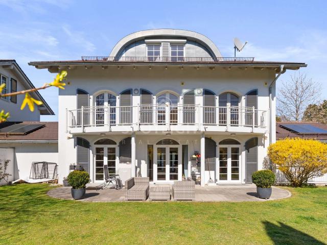 Neuwertige Familienvilla mit Südwestgarten in ruhiger Top Lage von Straßlach