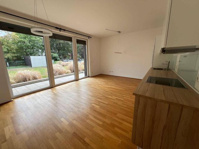 Neuwertige Gartenwohnung mit Terrasse im Zentrum von Linz