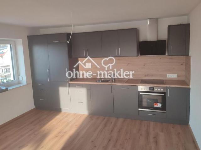 Neuwertige, helle Wohnung ab sofort zu vermieten!