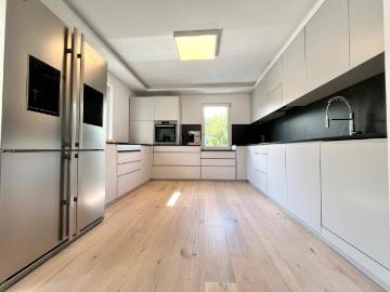 Neuwertige, hochwertig 4 Zimmer Maisonettewohnung in gebobenem Zustand nähe Innsbruck Provisionsfrei