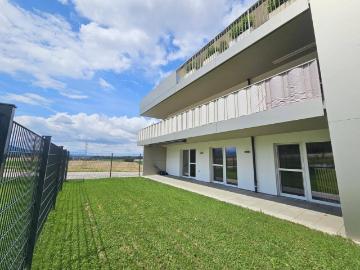 Neuwertige, sonnige 4 Zimmer Whg. mit Terrasse und Eigengarten