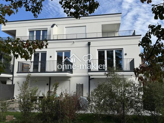 NEUWERTIGE VILLENWOHNUNG | 2 BALKONE SÜD und WEST | GRÜNBLICK | EBK | MAẞ EINBAUTEN | SMART HOME