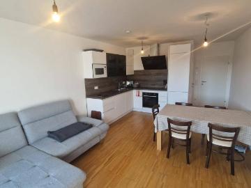 neuwertige Wohnung