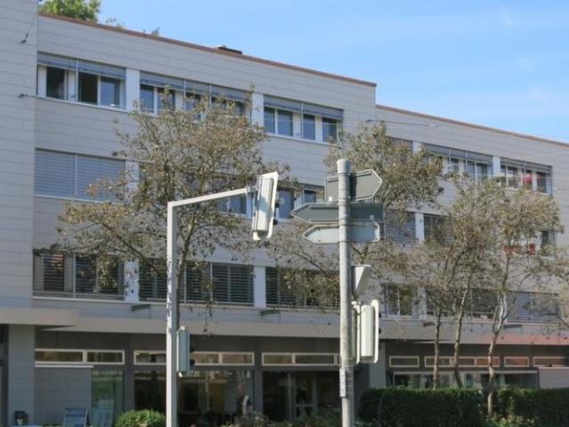 Neuwertige Wohnung am Schwamendingerplatz mieten