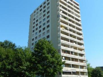 Neuwertige Wohnung im Längiquartier!